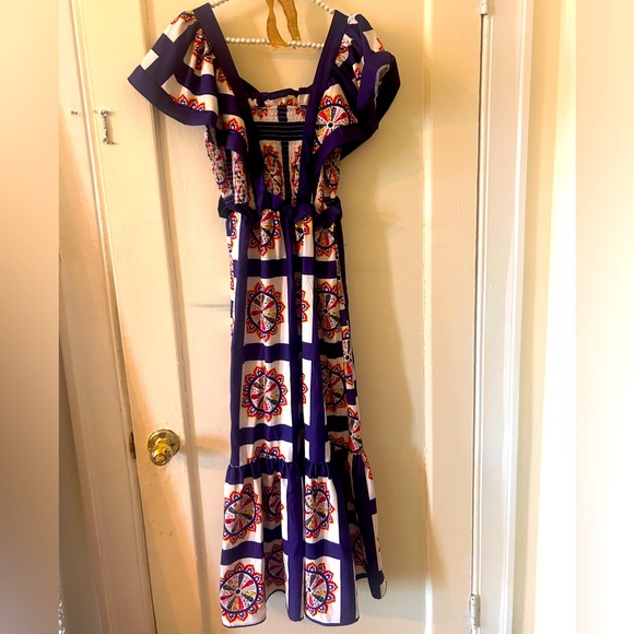 Size medium, blue maxi dress - Picture 3 of 4
